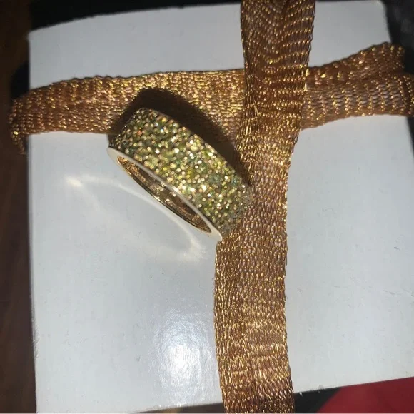 14k size 8 yellow diamond ring